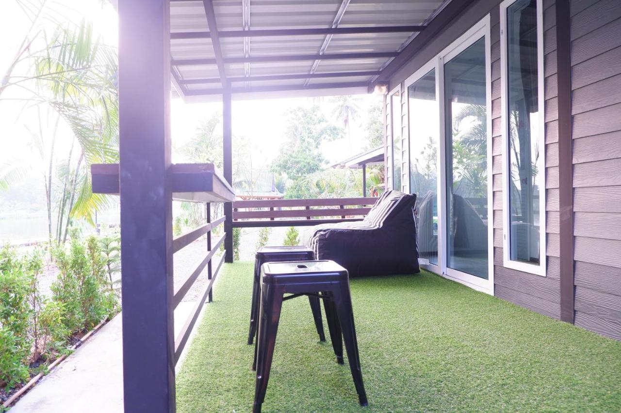 Baantia Chomtawan Bed & Breakfast Surat Thani Bagian luar foto