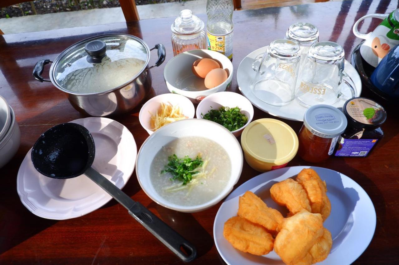 Baantia Chomtawan Bed & Breakfast Surat Thani Bagian luar foto