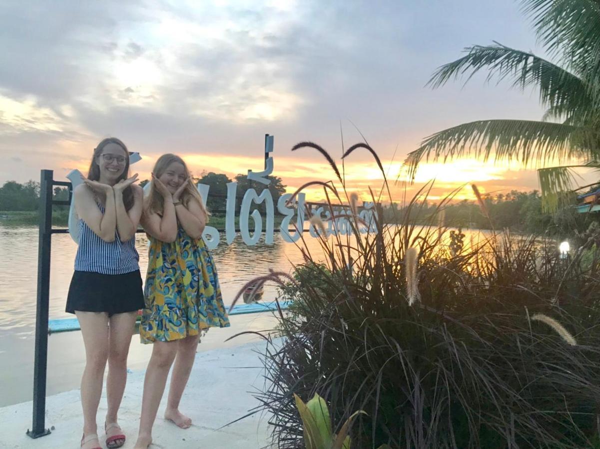 Baantia Chomtawan Bed & Breakfast Surat Thani Bagian luar foto