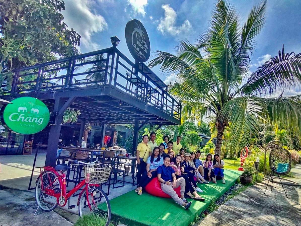 Baantia Chomtawan Bed & Breakfast Surat Thani Bagian luar foto