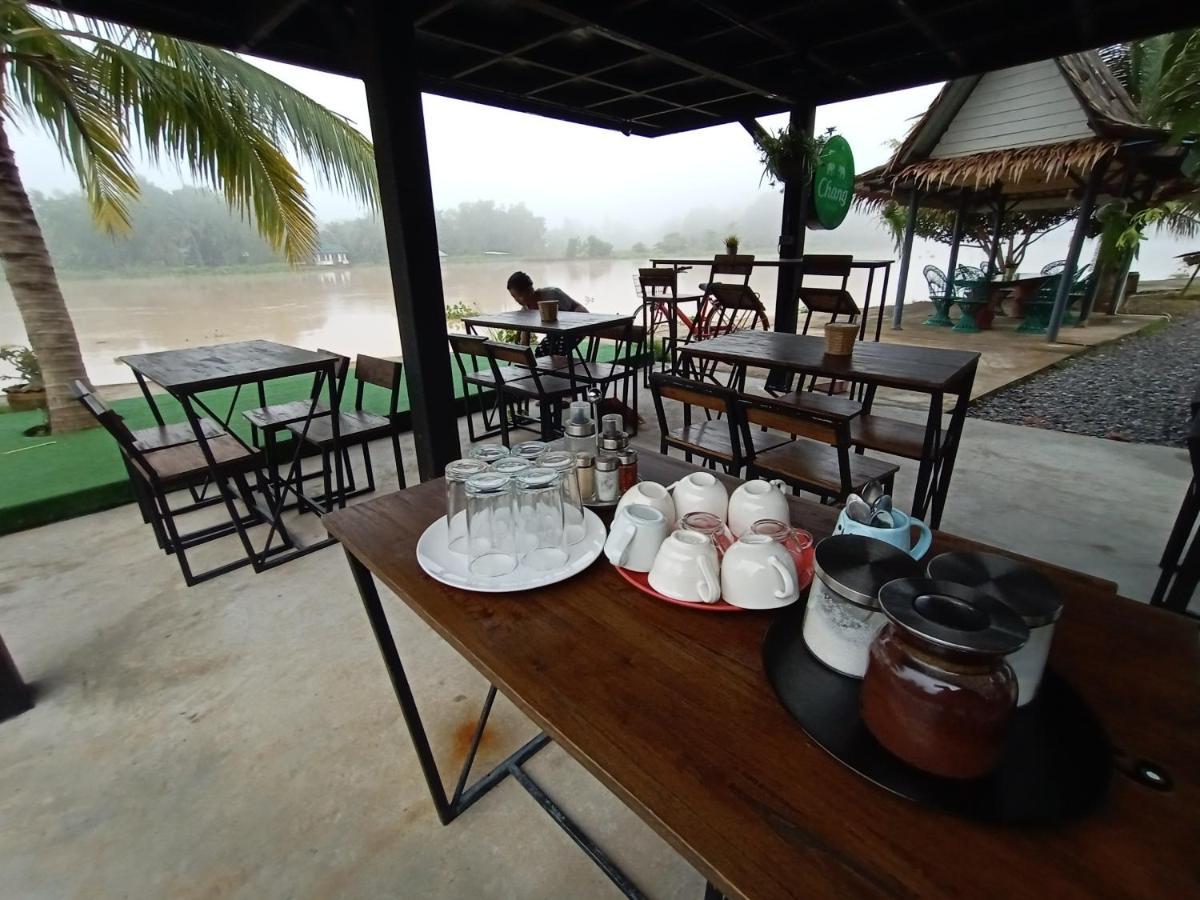Baantia Chomtawan Bed & Breakfast Surat Thani Bagian luar foto